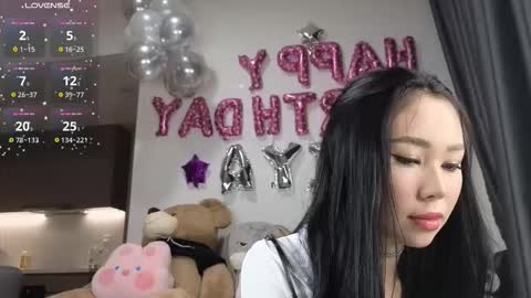 Queen Liya online show from 10/16/25, 10:33