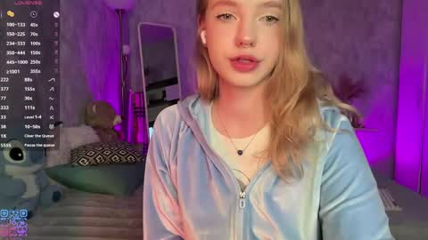 Snapshot of itsevedarkside_ chatting on 05/25/26, 05:57 Eva online show from 05/25/26, 05:57