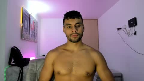 Snapshot of itsgeo1111 chatting on 03/12/25, 12:42 CALL ME GEO online show from 03/12/25, 12:42