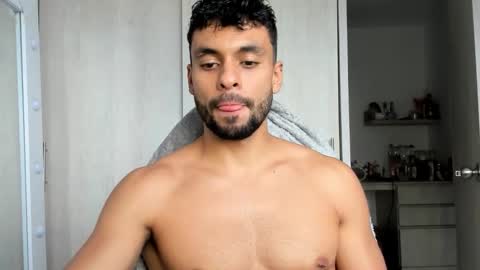 Snapshot of itsgeo1111 chatting on 09/24/25, 10:13 CALL ME GEO online show from 09/24/25, 10:13