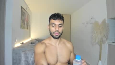 Snapshot of itsgeo1111 chatting on 10/08/25, 11:57 CALL ME GEO online show from 10/08/25, 11:57