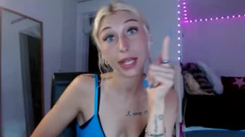 itsirelandbby online show from 04/14/26, 06:14