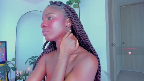 Snapshot of itslau_ chatting on 02/02/25, 05:04 lau online show from 02/02/25, 05:04