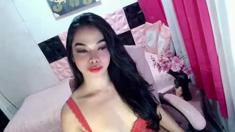 Snapshot of itsme_anastasia69 chatting on 10/08/25, 05:38 Anna online show from 10/08/25, 05:38