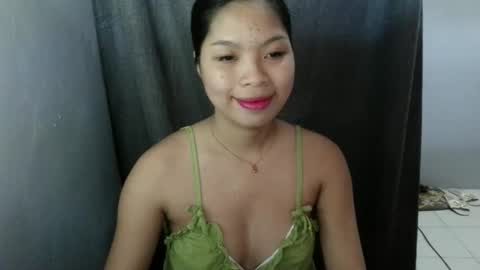 Snapshot of itsme_yourgurlliza chatting on 05/29/26, 05:27 LIZA online show from 05/29/26, 05:27
