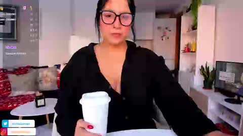 Itsmedannax   online show from 01/10/26, 08:27