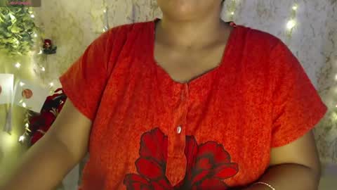 Snapshot of itsmiradesire chatting on 06/17/26, 02:58 Mira online show from 06/17/26, 02:58