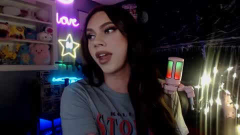Nicki Foxx online show from 01/05/25, 12:31