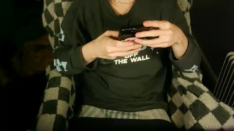 Snapshot of itsnotliam834 chatting on 10/31/25, 03:07 itsnotliam834 online show from 10/31/25, 03:07