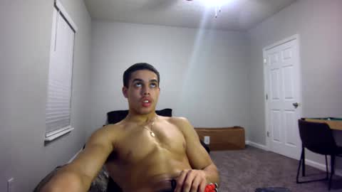 Snapshot of itstarzan chatting on 12/14/24, 04:56 TARZAN online show from 12/14/24, 04:56