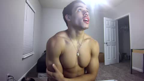 Snapshot of itstarzan chatting on 12/21/24, 11:13 TARZAN online show from 12/21/24, 11:13