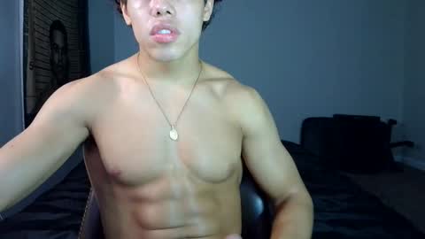 Snapshot of itstarzan chatting on 11/16/25, 05:35 TARZAN online show from 11/16/25, 05:35