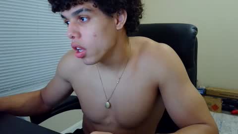 Snapshot of itstarzan chatting on 02/04/26, 05:24 TARZAN online show from 02/04/26, 05:24