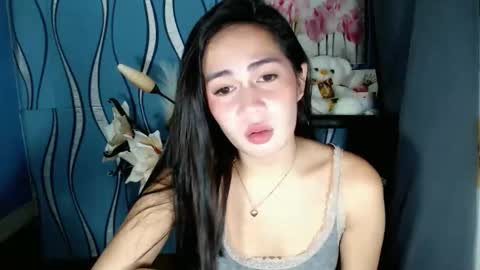 itsurgil_kloeh online show from 05/17/26, 10:17