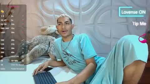 itszairen online show from 04/12/26, 04:39