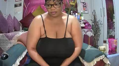 itumeleng74 online show from 09/12/25, 06:02