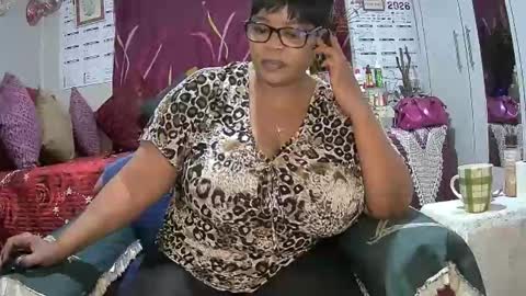 itumeleng74 online show from 02/17/26, 06:25