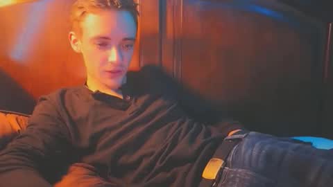 itzd123 online show from 04/24/26, 04:04