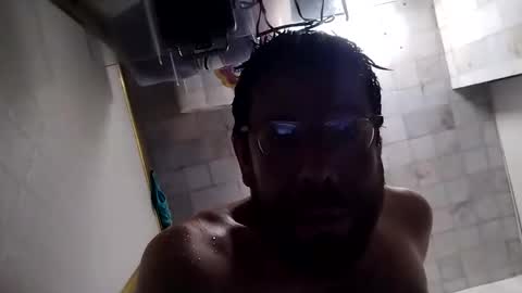 Snapshot of ivanchelon chatting on 04/28/26, 04:17 Vanchi online show from 04/28/26, 04:17