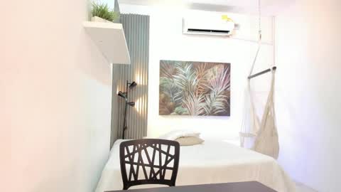 ivania_lua online show from 05/12/26, 11:07