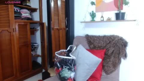 Snapshot of ivanna_dl chatting on 05/11/26, 01:22 Ivanna online show from 05/11/26, 01:22
