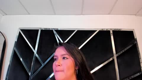 ivannaa18 online show from 10/26/25, 03:56