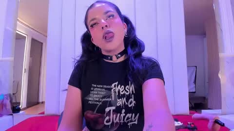     online show from 04/20/26, 01:58