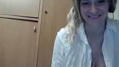 ivetta911 online show from 11/11/25, 02:28