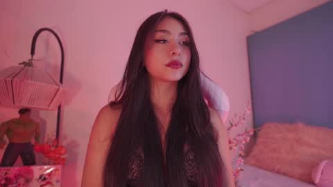 iveet  online show from 11/21/25, 04:33