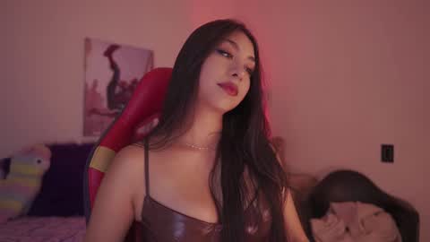 iveet  online show from 11/25/25, 04:34