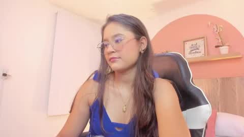 Snapshot of ivette_swan chatting on 05/30/26, 09:34 I V E T T E online show from 05/30/26, 09:34