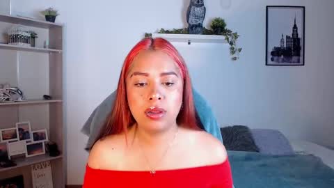 ivone_castro online show from 10/27/25, 12:42