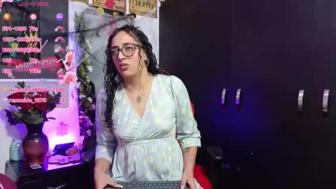 ivonemoon online show from 10/18/25, 07:25
