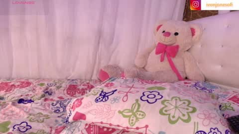  Ivon  Miss Jones  online show from 05/22/26, 04:08