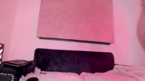 Ivonne  online show from 02/04/26, 01:06