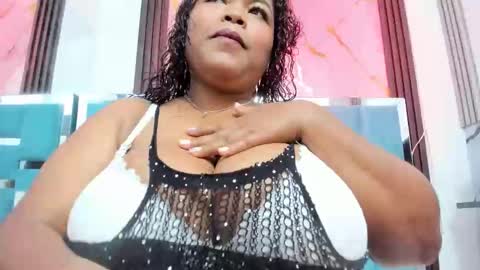 Snapshot of ivonne_brownn chatting on 02/27/26, 11:43 Ivonny online show from 02/27/26, 11:43