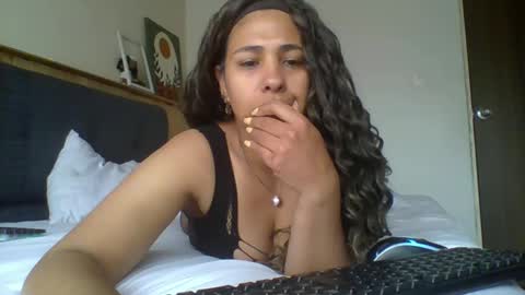 ivonne_collins33 online show from 09/14/25, 03:22