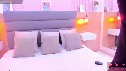 Ivonne Duval  online show from 03/20/26, 04:23