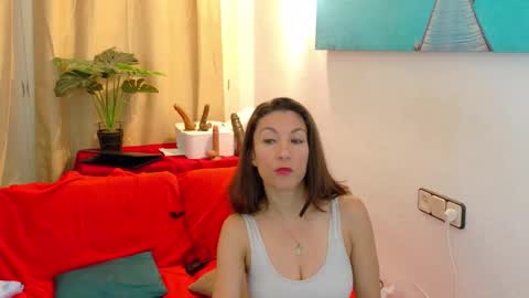 Ivonne online show from 03/19/26, 09:46