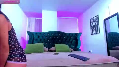 Ivonny online show from 11/04/25, 12:26