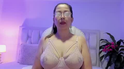 N A T H A L Y   online show from 10/09/25, 04:10