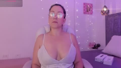 N A T H A L Y   online show from 01/13/26, 04:29