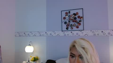 IvonnyBon online show from 03/29/26, 03:06