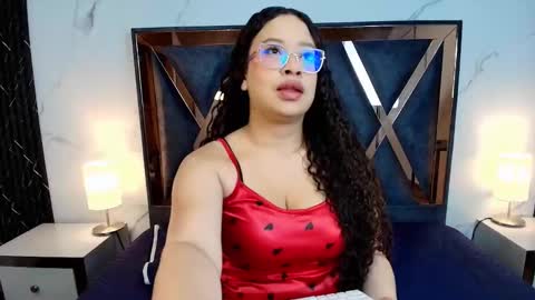Snapshot of ivonygarciia chatting on 02/13/26, 11:28 ivonygarciia online show from 02/13/26, 11:28