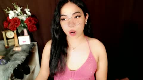 Snapshot of ivory_delight chatting on 05/27/26, 12:02 ivory_delight online show from 05/27/26, 12:02