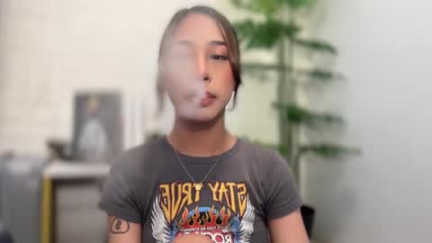 kirstenelsie online show from 11/19/25, 01:27