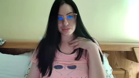 Snapshot of ivoryorchid chatting on 12/03/24, 03:55 Ivory online show from 12/03/24, 03:55