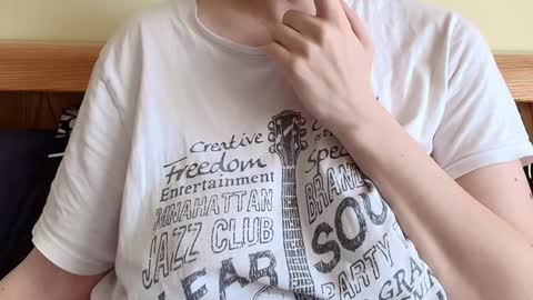 Snapshot of ivoryorchid chatting on 01/30/25, 09:04 Ivory online show from 01/30/25, 09:04