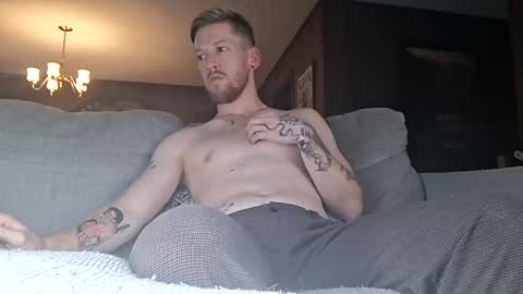 Snapshot of ivoryshaft2408 chatting on 09/27/25, 04:50 ivoryshaft2408 online show from 09/27/25, 04:50