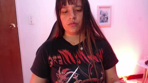 Snapshot of ivvy_bloom chatting on 05/16/26, 03:25 IVVY online show from 05/16/26, 03:25